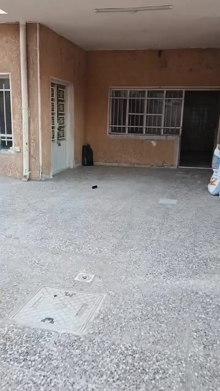 بيت مساحة ٢٠٠ متر للإيجار للاستفسار ***********
