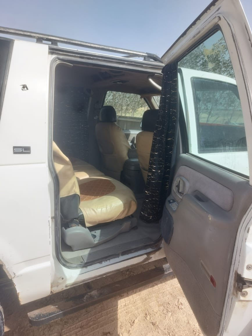 السلام عليكم بهبهان للبيع او المراوس موديل ٩٦ رقم واسط أليف كير محرك اكسل حداده جديد كهربائيات كلها شغاله دواخل كلش حلوه السعر ٢٧ مكان بصره  هاتف 
*********** 
***********
