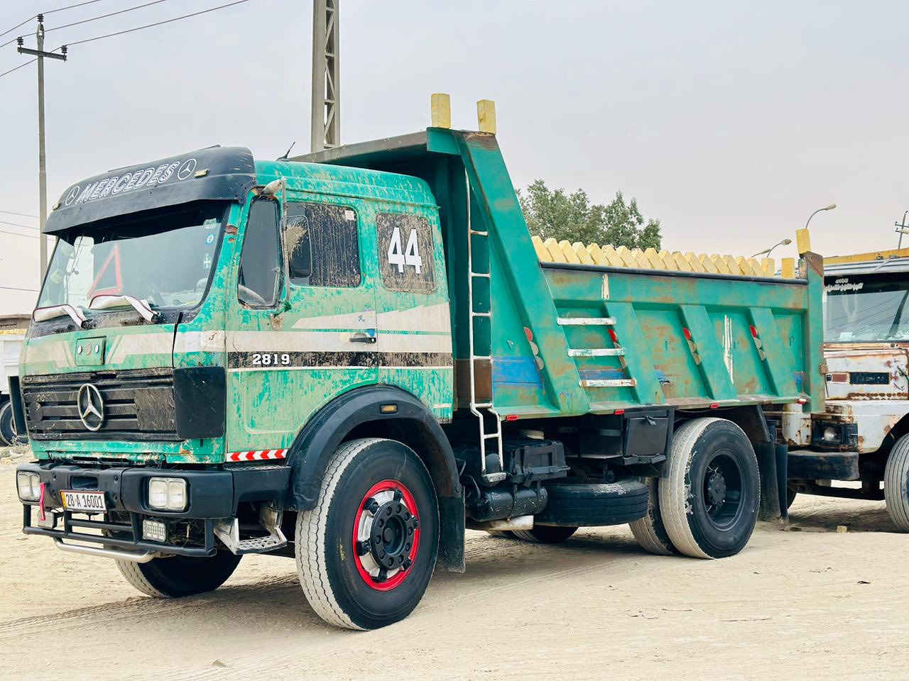 للبيع البي ٧٥رقم نجف دولي سنويه جديده لل٢٩
مكينه ٢٨ كير ٤ب٤ حداديه تخم تايرات جديد 

سياره جاهزه للعمل مكان السماوه اتصل ***********
