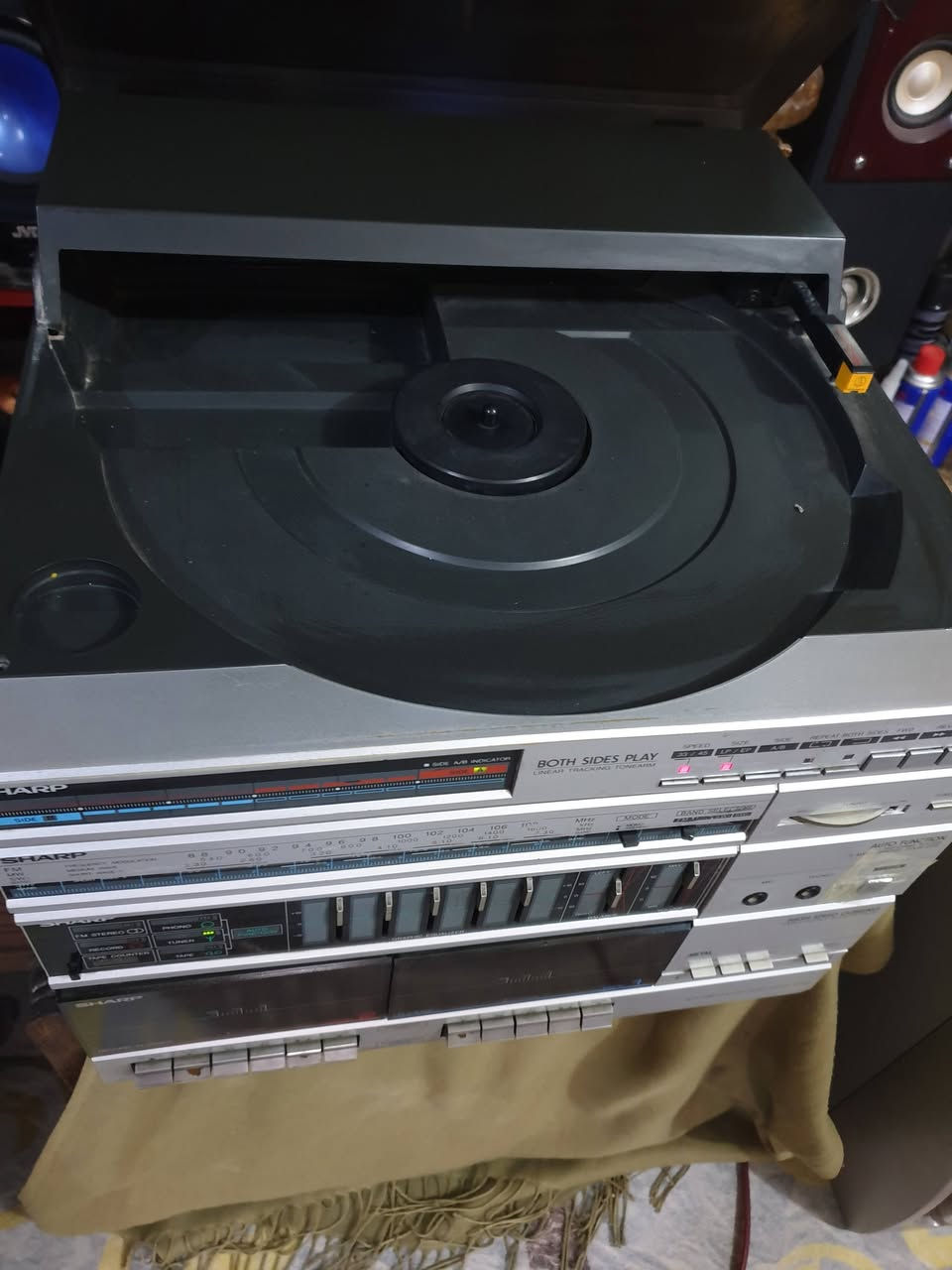 مسجل وكرام شغال فقط صوت  راديو وش ابيع عاطل الي يخدمه انا حاضر والسعر ٢٥ الف  الحلة مهندسين الاتصال على الخاص او موبايل  ***********  يوجد توصيل
