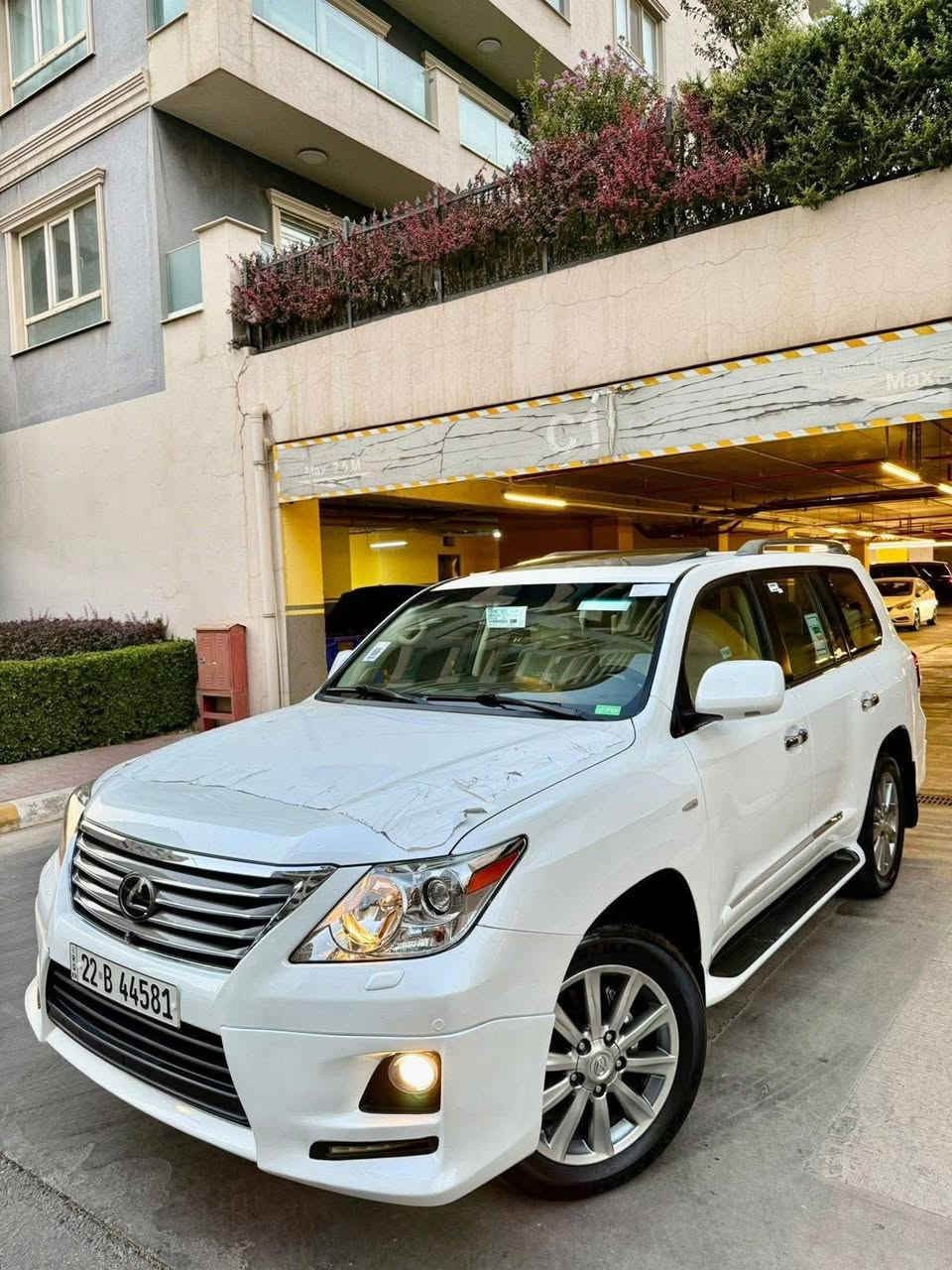 لكزز للبيع او المراوس
 مديل 11 رقم اربيل بأسمي جديده كلش السياره لا محدثه ولا شي كلشي ع بلاد الشركه فول مواصفات ماشيه ١٣٣ حقيقي 
سعر 358 وبيها مجال 
***********
***********
مكان الديوانيه
