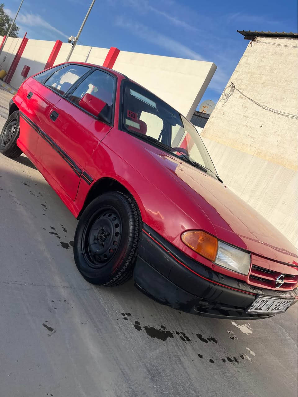 اوبل استرا 

محرك 18 المرغوب 
گير اوتماتيك 

موديل 93 
باتري جديد 
تخم تاير جديد 
رقم اربيل دولي 
محرك كير بشرط 
صدر جديد 
سياره تاخذه متصرف عليه دينار جاهزه من كلشي 
📞 
للاتصال *********** كركوك, العراق
