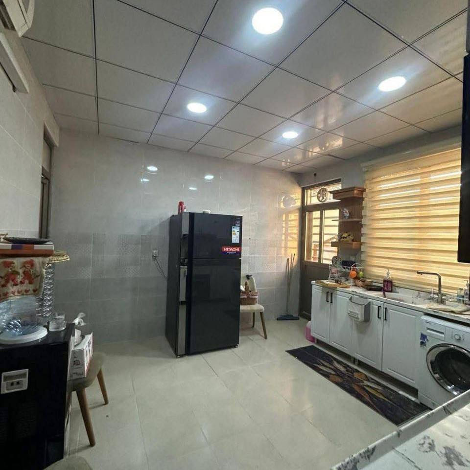 دار للايجار 200 متر طابقين مؤثث

محتويات البت/ 3 غرف نوم و هول و استقبال و مطبخ و صحيات و كراج. و حديقه 

الموقع/ مجمع مدينتي 

السعر/ 800 الف مع الخدمات 
_______________

للاستفسار مراسله الصفحة على 
الرسائل الخاصه 

‌‎او الاتصال بالارقام⬇️📞 
***********
***********

او زيارة ⬇️⬇️⬇️

(( مكتب الفيصل))

📍 كركوك/ نهاية شارع القدس /
(مجمع فلوريا) قرب من مصرف اهلي العراقي 

الفيصل_AL FAYSAL 🏡
‏AL-FAYSAL (Real estate & Contracts)

* نستقبل جميع عروضاتكم السكنية 🏠 والتجارية 🏡 بكافة مناطق كركوك
