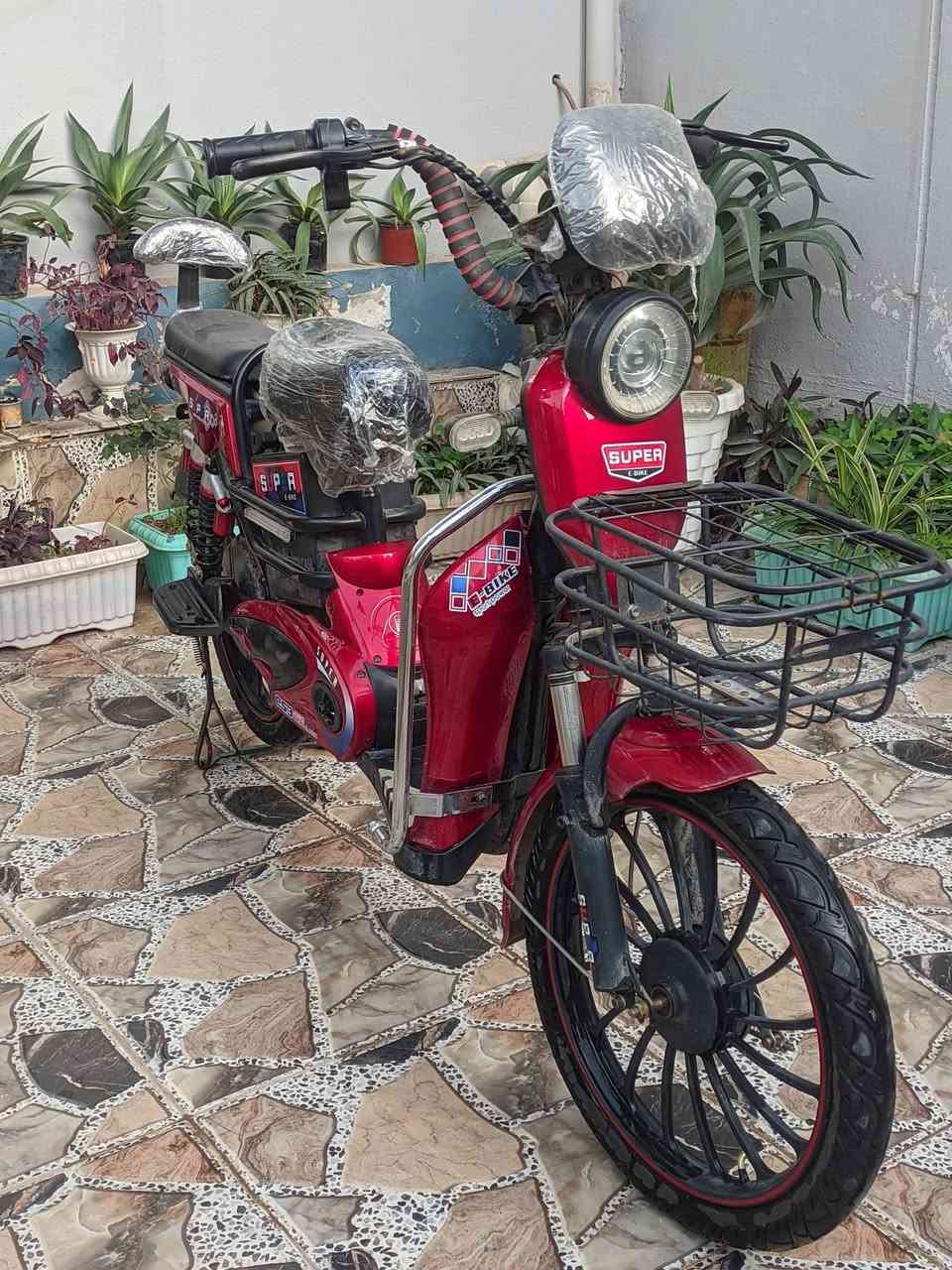 سلام عليكم
دراجه شحن 5 بطاريات 
4 نمر 
بلوتوث 
ملف 1000W
 البطاريات 60v 
400 الف وبي مجال 
مكاني موصل حي السماح


**إذا كنت صاحب هذا الإعلان وتريد حذفه لأي سبب، رجاءا أرسل رسالة إلى الدعم الفني**