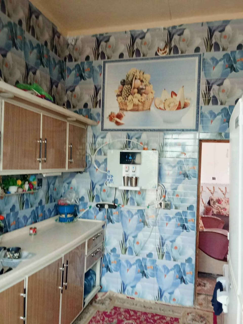بيت للبيع مساحه 100 م اساس صب سقف صب كونكريت بناء بلوك بيت جاهز مطبخ صاله غرفه كبيره استقبال تخاريج عدد 2 داخليه وخارجيه مع منور على طول الغرفه تشاريف بيت نضيف سيراميك وبورك الارضيه كاشي *********** شارع المطار القديم قرب جامع وحسينيه يعسوب الدين خلف شارع المبلط النجف, العراق
