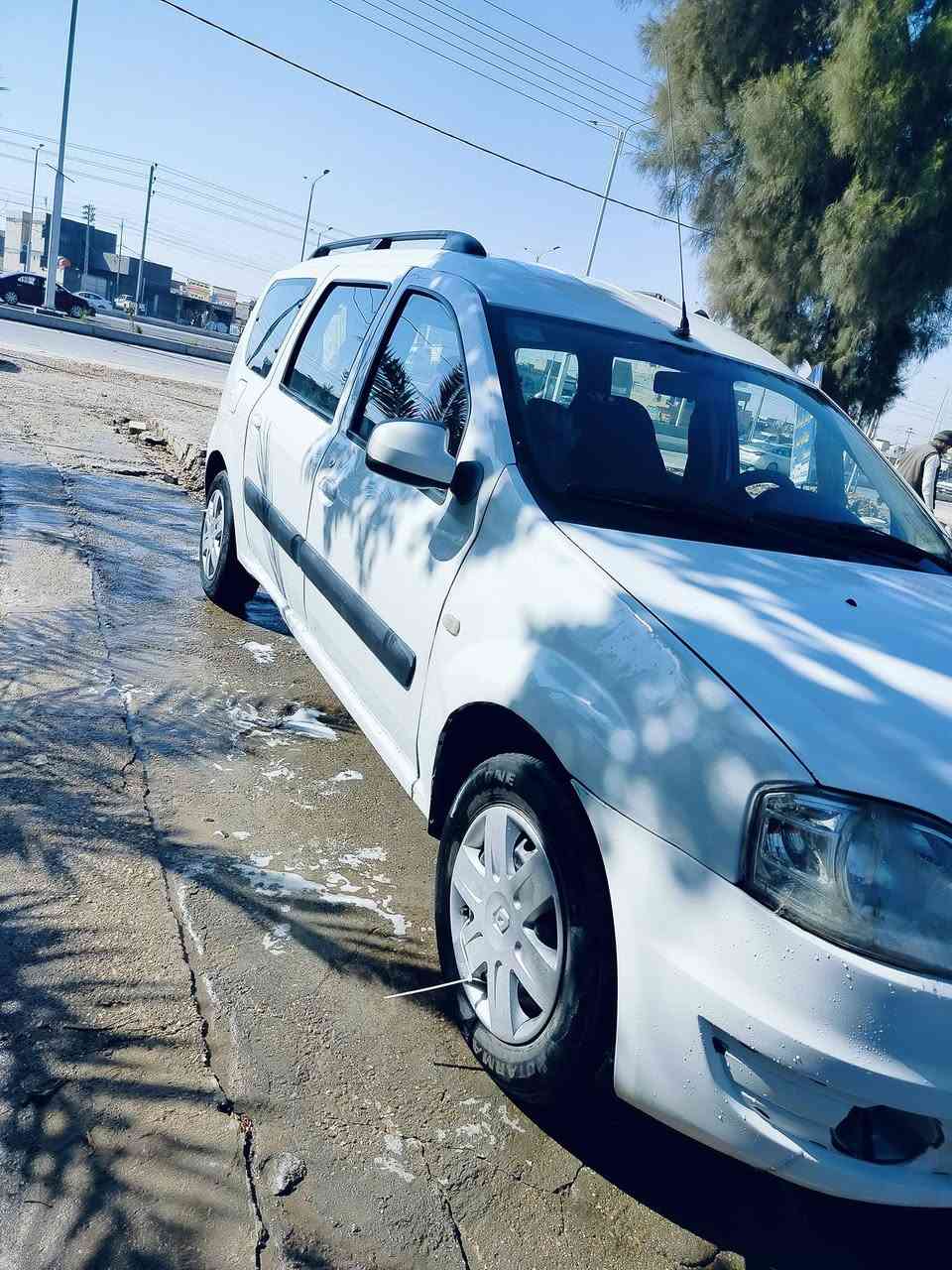 سلام عليكم رينو 7 راكب البيع بسمي مداور ثاني يوم بيع مستعجل الستفسار *********** لسعر 60وبيها مجال
