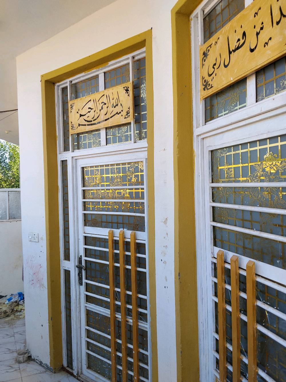 منشور رقم ٧١
اللهم صلِّ على محمد وآل محمد 
بناية تجارية ٣ طوابق  للبيع طابو صرف المساحة ٣١٢ م² الواجهة ١٣ م تتكون من ٤ محلات وقاعتين و٤ مشتملات كل مشتمل يتكون من غرفتين نوم واستقبال وصالة ومطبخ وصحيات البناء طابوق والسقف صب مسلح بناء حديث درجة أولى مؤجرة خير من الله الموقع المسيب حي الموظفين على الشارع العام مباشرة
لتفاصيل أكثر والسعر  الإتصال ب 
***********
***********
ابو محمد