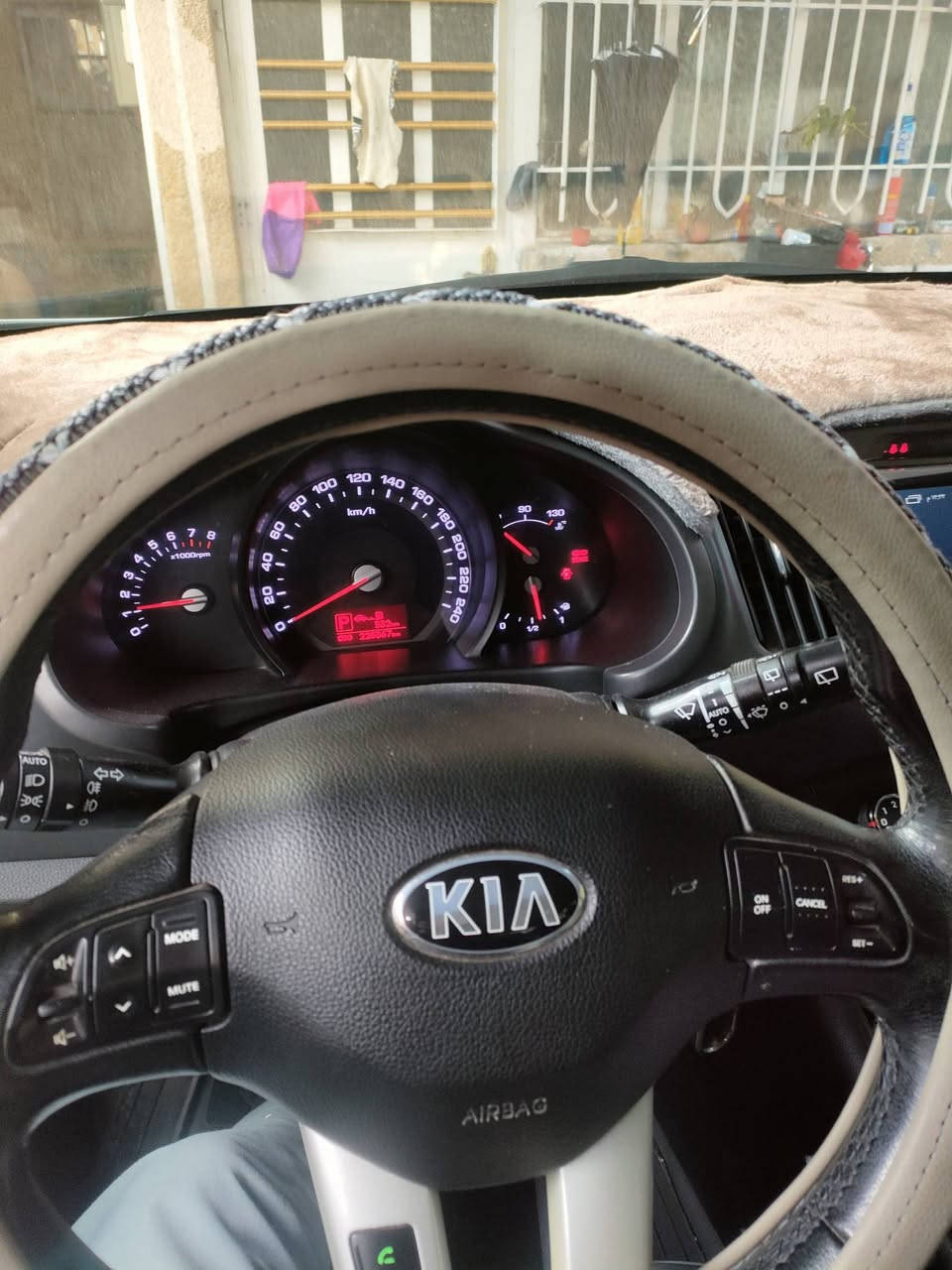 كيا سبورتج 14 خليجي شاشه كامره حساسات خلفيه كير اوتو سته نمر تحكمات ستيرن مري شفط اشاير بالمري تدفئه تبريد تخم تاير جديد باتري جديد صدر امامي خلفي جديد رقم سليمانيه الدولي الجديد السياره باسمي تريد تحويل هزه جديده سنويه لعام 2028 السياره بيها ضربه بالجنطه صبغ جنطه والباقي كفاله كير ومحرك وكهرباءيات كلها مكفول السعر 142 وبيها مجال مكان السياره بغداد رقم الهاتف ***********
