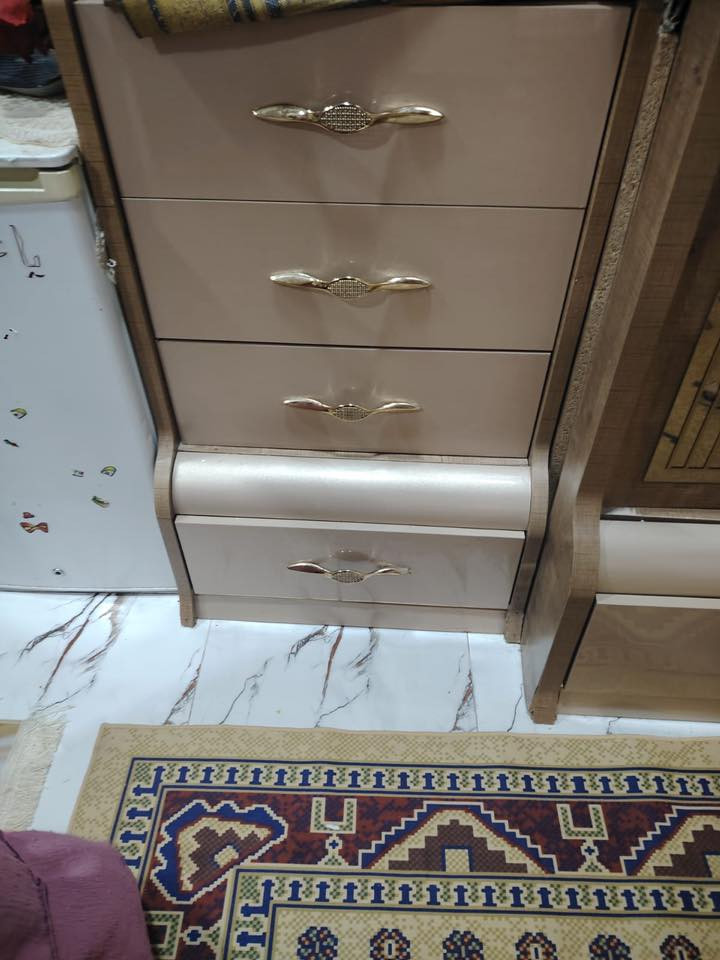 خشاب تركي في بصره زبير سعر900)
***********
