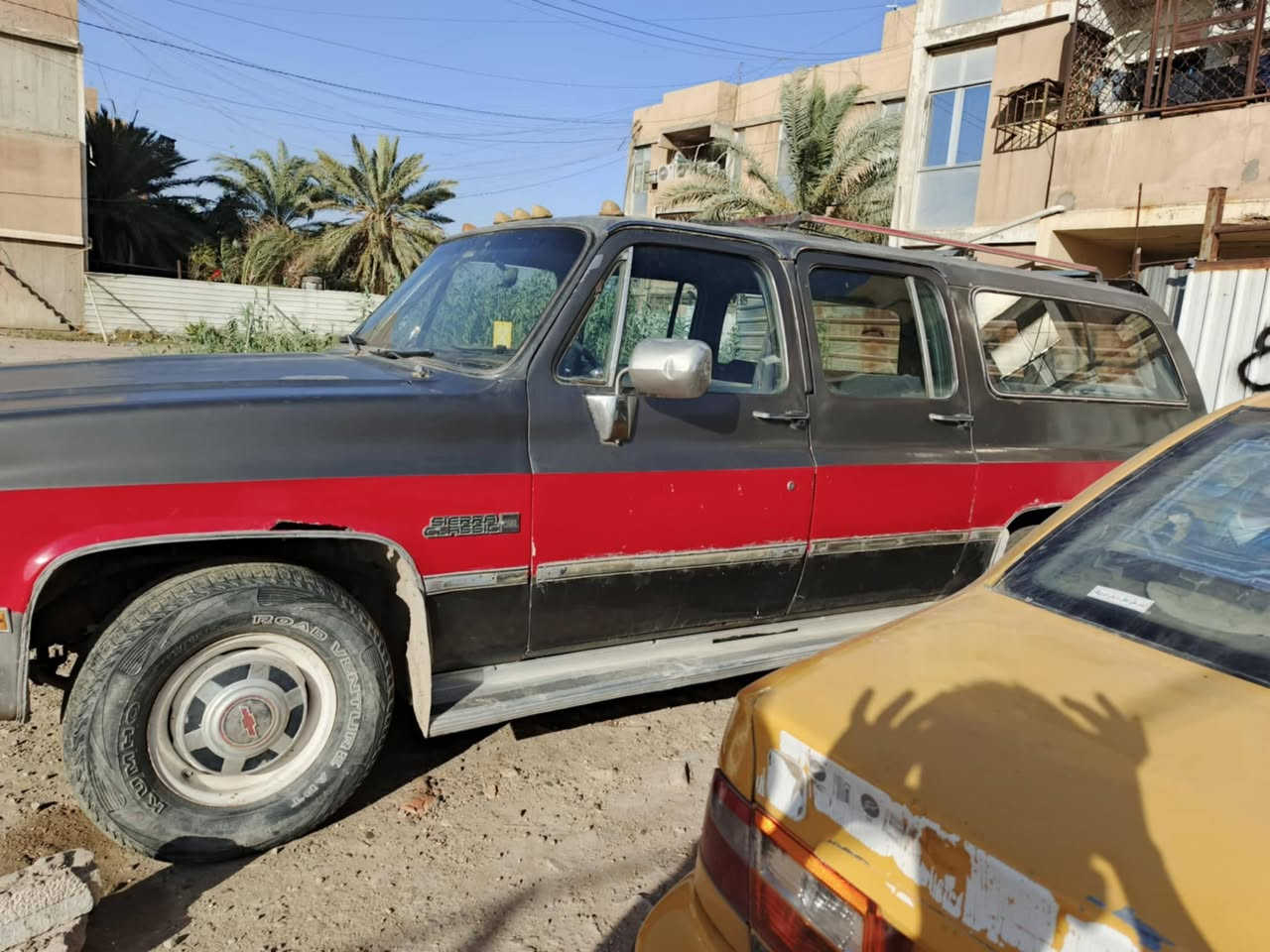 السلام عليكم ورحمة الله وبركاته للبيع أو مراوس سيارة جمسي سوبر بأن موديل ٨٤ رقم بغداد حائز ثالث أبيع كوم حديد المحرك ٣٥٠ والكير ١٠٠٠ المحرك بي تبخير والكير نظيف الداخل حلو السيارة عوزها ترتيب السيارة ابلاديه أبيع كوم حديد عدا الاصوليات اوكف بيهن الاتصال على الرقم(***********)العنوان بغداد المحموديه
