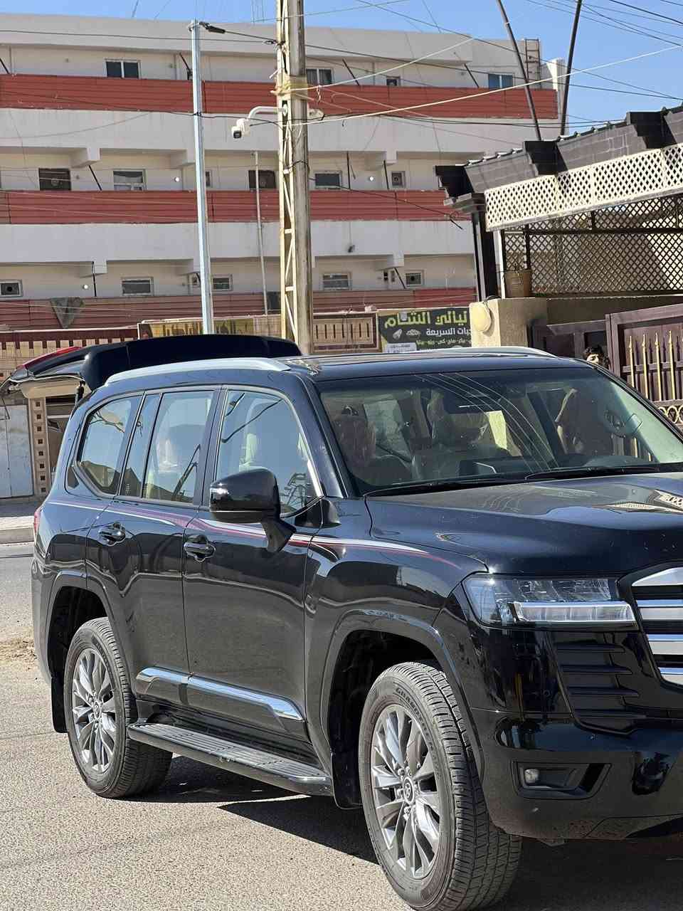 السلام عليكم 
لاندكروز للبيعGXR
موديل2026
سياره وارد بريم
بيها بوب شفط
كراسي كهربائيه
بيها رادار
ماشية8267
مكان سياره صلاح الدين بيجي
الاستفسار اكثر***********
