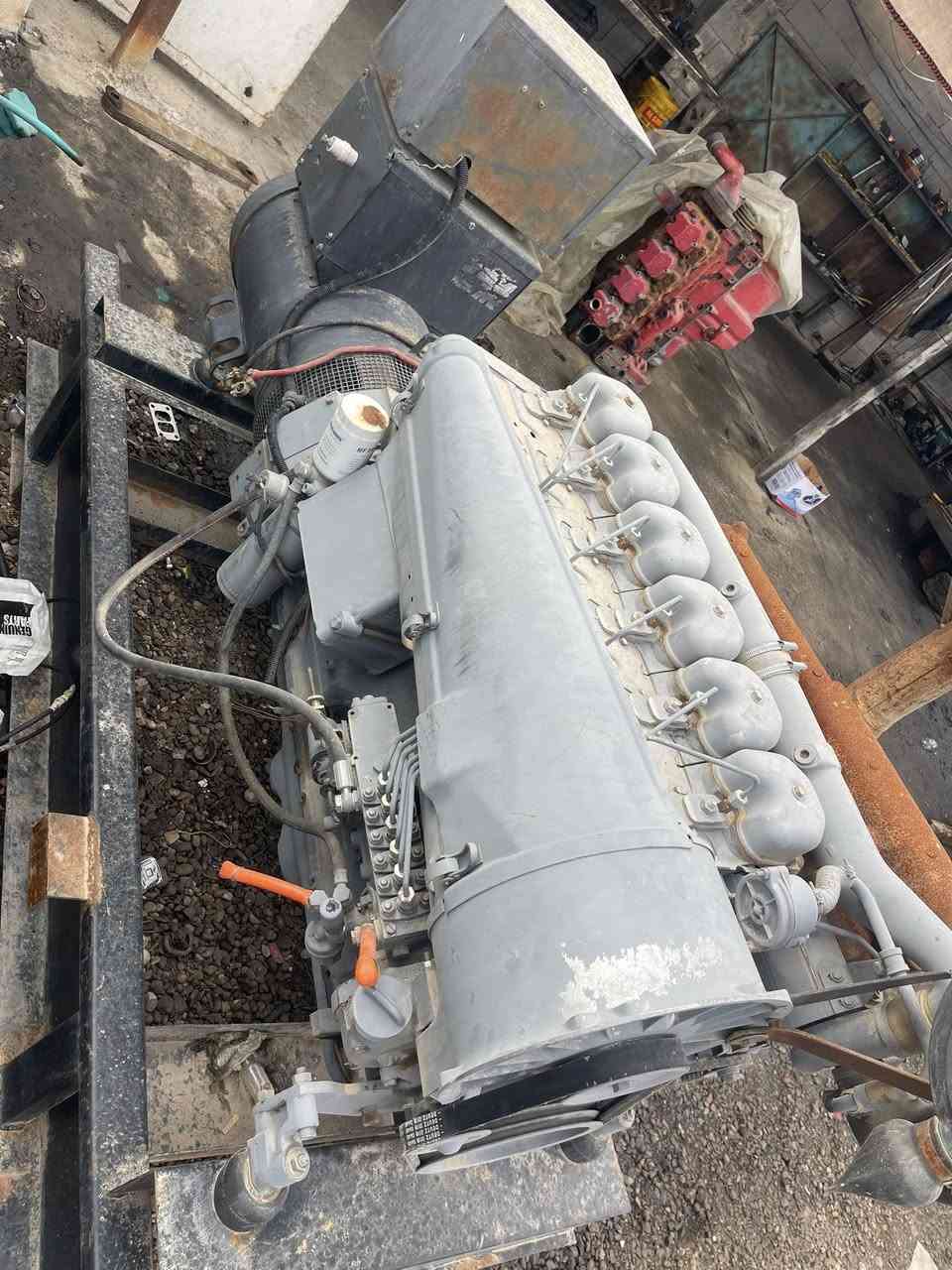 السلام عليكم البيع مولد دويز 6 بستم حجم 14 سوبر بلادي شركه مافتوح بيها برغي65 كيفي مكانها رمادي 
***********
