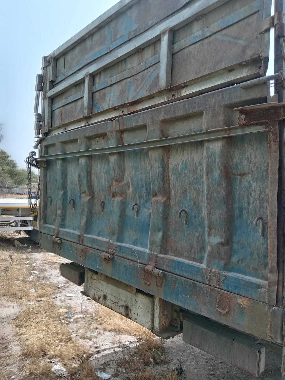 السلام عليكم
عربانه بودي للبيع
اتلاث دناكير مزوج 16مربع 
جناب درجه اوله ارتفاع 185
طول 12 ونص
التواصل على هذا الرقم 
***********
