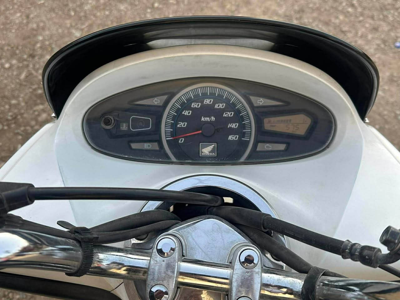 سلام عليكم
Pcx جيل الاول 
مستعجل على بيعتها 
مكاني بغداد 
الرقم :***********
