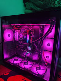Ryzen 7800X3D • 32GB DDR5 • بدون كرت شاشة