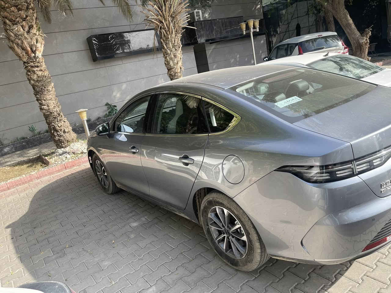 سلام عليكم من رخصت المدير بي واي دي دستروير موديل 25 معروفه مواصفاته 19 مليون وبيه مجال لطيبين للاستفسار *********** مكاني الاسكان المنصور
