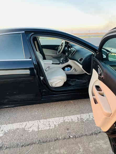 سي 200 /2016

سياره وضع الشركه كامل بدوان حادث فقط بونيد سرقه فقط 

بدون دواخل شرط فقط بونيد  بيه شبر صبق بل باب السكن الخلفي بدون دواخل رش بس أمريكي نص باب الخلفي السكن فقط كير شرط محرك شرط سياره جديده بشكل السعر خاص وتدللًبدون مراوس بيع فقط ***********  داخل لونين ملكي يخبل كلش حلوه السياره احله بعد من صور  سياره واحد على واحد الشراي يخابر ويدالل
