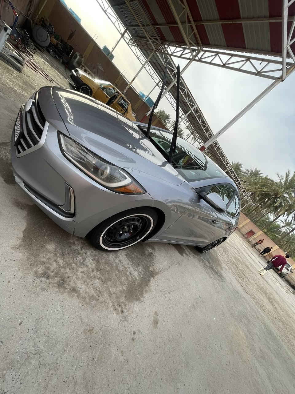 السلام عليكم 
الانتره مديل 17 فول عده الفتحه 
بصمه 
رادارات 
اشاره ترحيب 
تحكم جهتين  تدفئه بل كشنات 
رقم بابل نكليزي شرط التحويل 
السياره مانقصها برغي جاهزه
السياره بيها صبغ فقط 3قطع فقط صبغ 
مكاني بابل ***********
