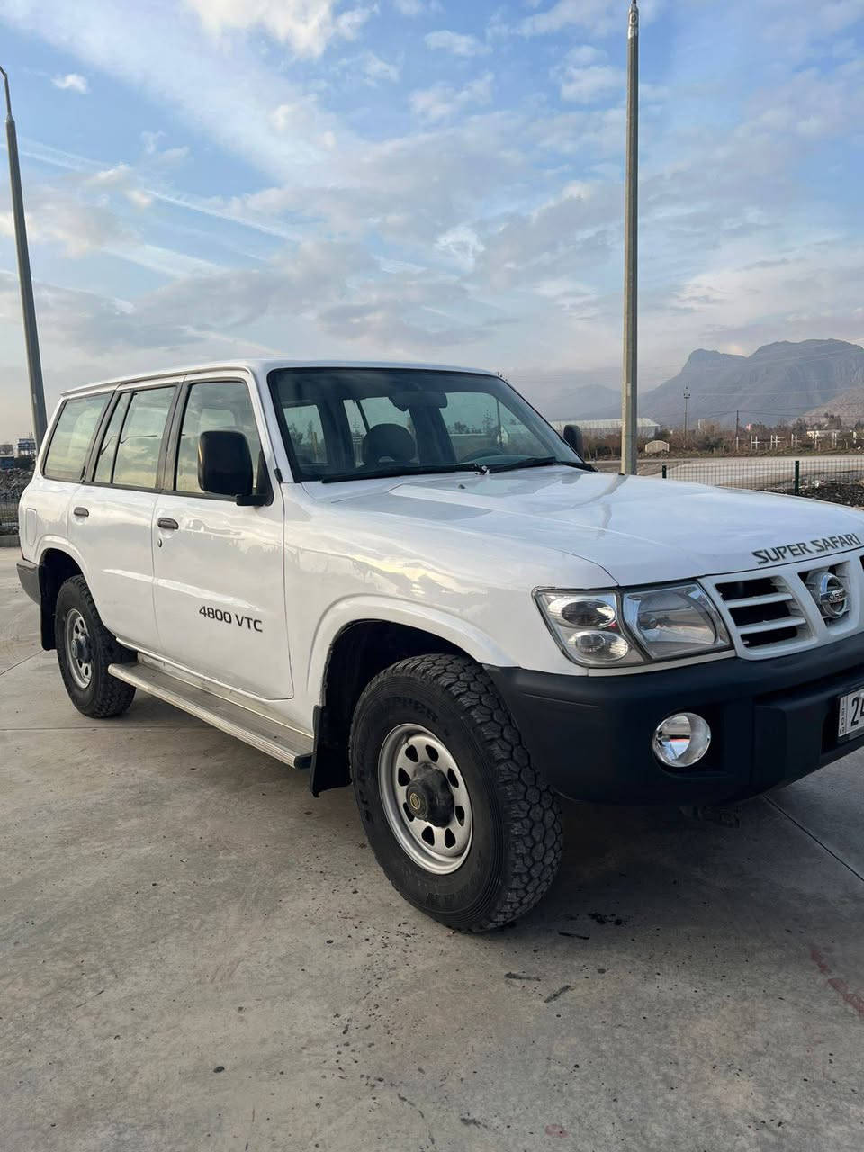 پەتڕۆڵ مۆدیل 2002  پەڵە پەڵە بۆیاخ هەیە بێ دەعمو لێدران پێشی لۆک هیچ نیە چوار تاییەی تازە لۆک سەنەوی تا ۳۱ تازەیە هەمو گیانی بەشرت دەبڵ ئەسل غاز بەنزین 
نرخ 82 گاڵا معمەڵە 
شوین چوارقوڕنە 
*********** رانية, السليمانية
