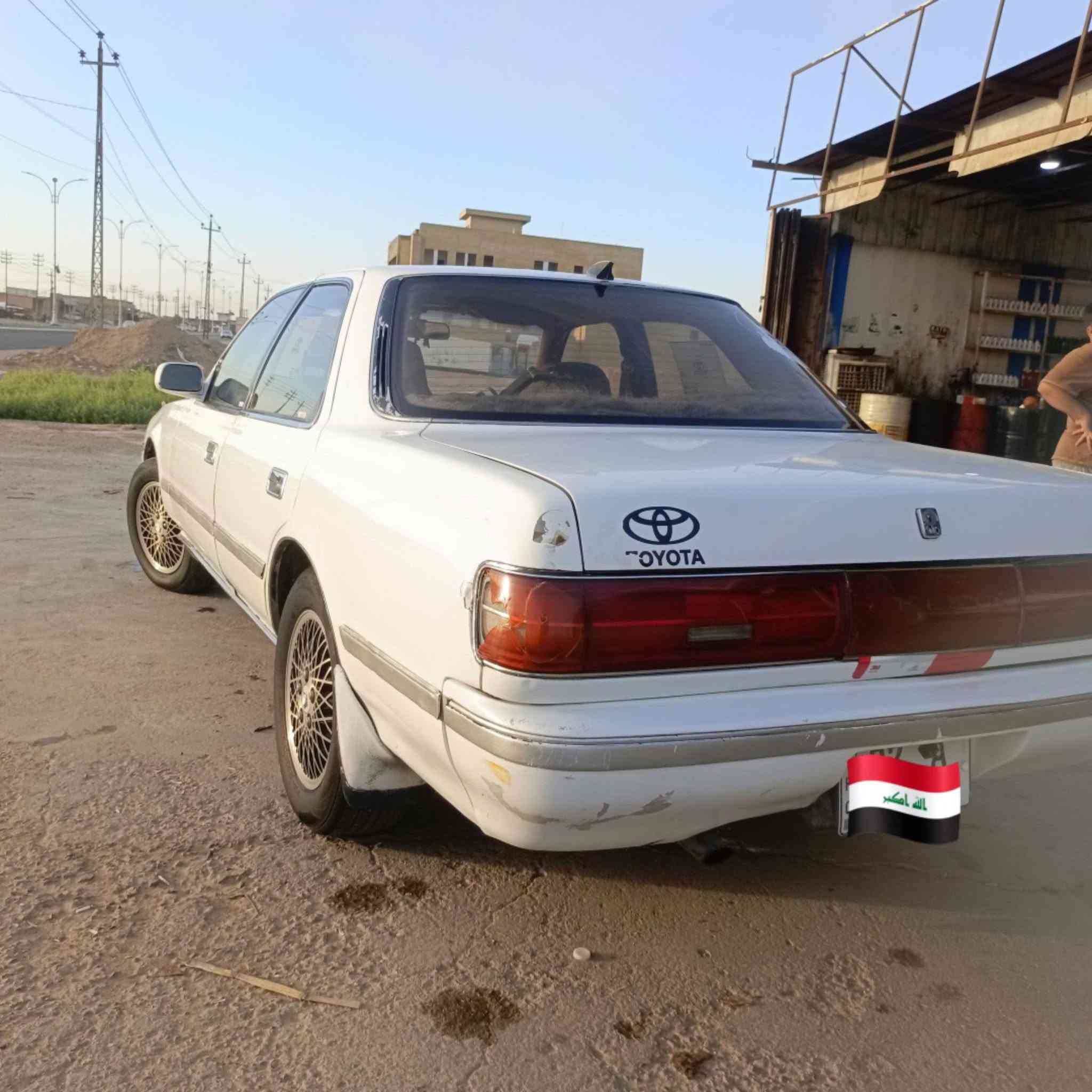 السلام عليكم 
كرستا عظم 1991، محرك ونجي ناعم وكير توه مشدود كارتون سنوية لـ2027 الرقم ذي قار انكليزي الجديد راعيها موجود ويريد مداور، حداية 50٪،مكفولة من الكص ونقل جثة،
عنوان السيارة ذي قار قضاء سيد دخيل 
للاستفسار ***********
