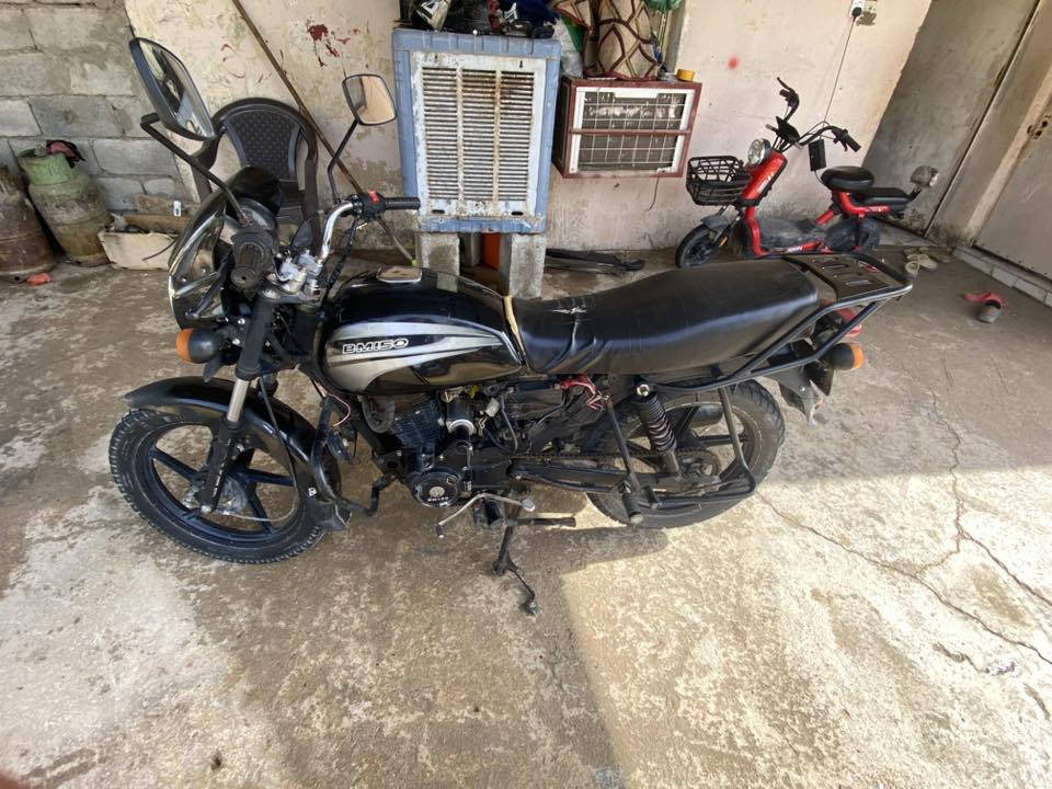 سلام عليكم دراجه للبيع موديل 20 دراجه خير من الله كهربائيات كامله فقط سلف يرادله شخاطه أوراق كامله أصولي شرط الترقيم ماشي بيهه كمرك السعر خاص مكاني ديالى كنعان الستفسار ***********
