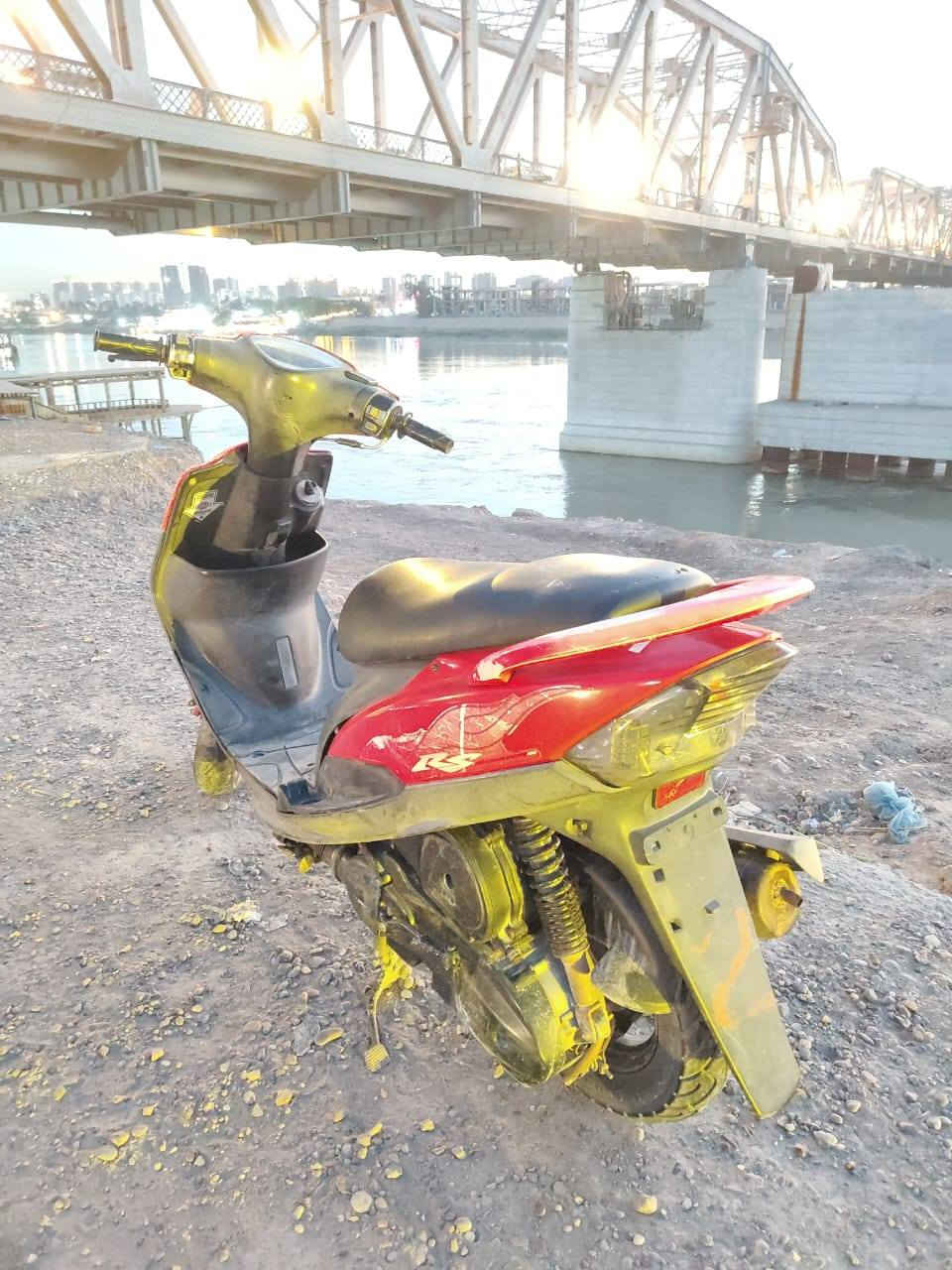سلام عليكم  عدلة للبيع بلادية نضيفة ما مفتوحة سعر حلو مكاني شعلة ***********

