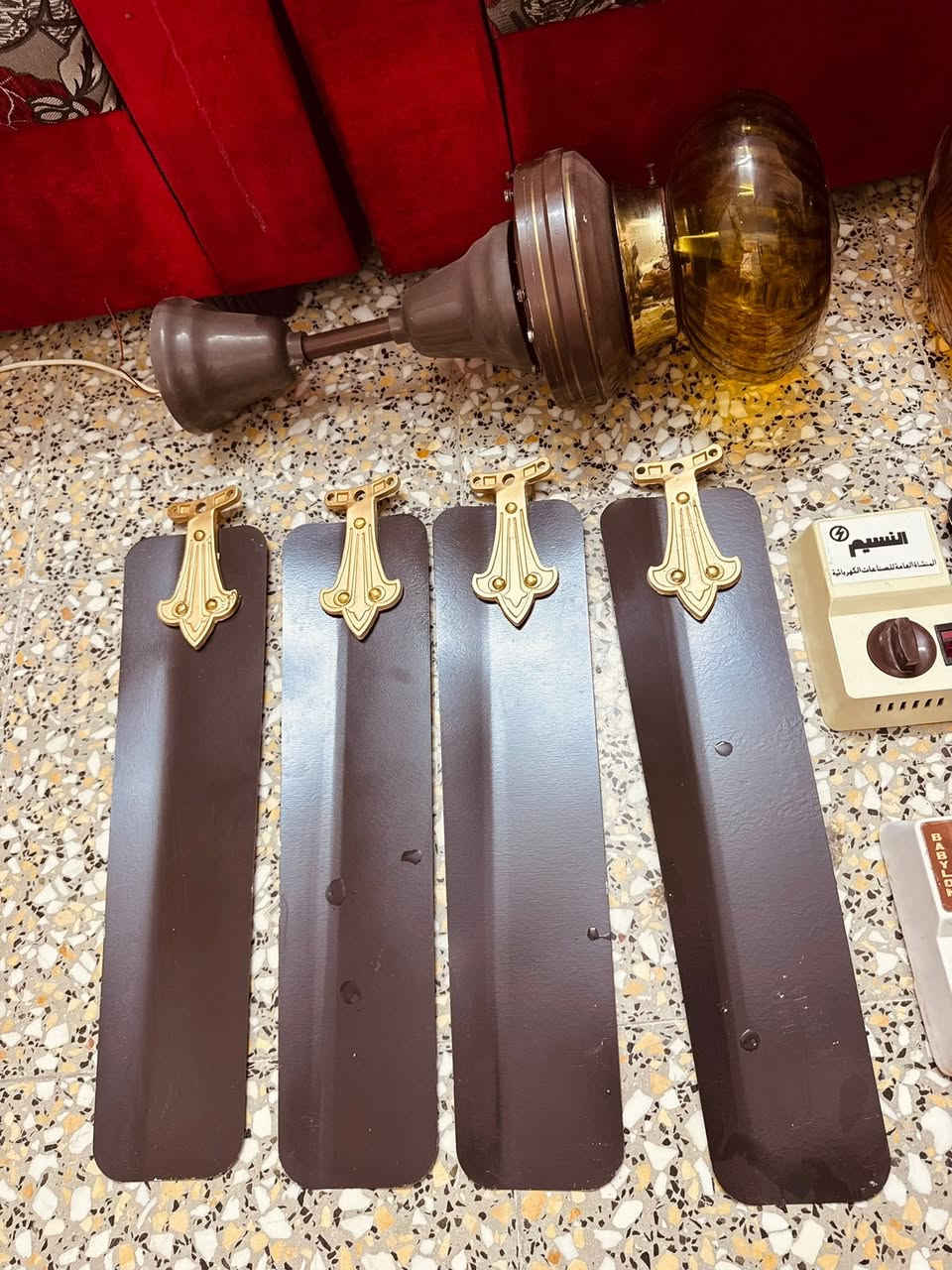 مراوح النسيم ثريا نظيفات جدا عدد ٢
السعر ١٥٠ الف عنواني بغداد البنوك لايوجد توصيل
للاستفسار ***********

