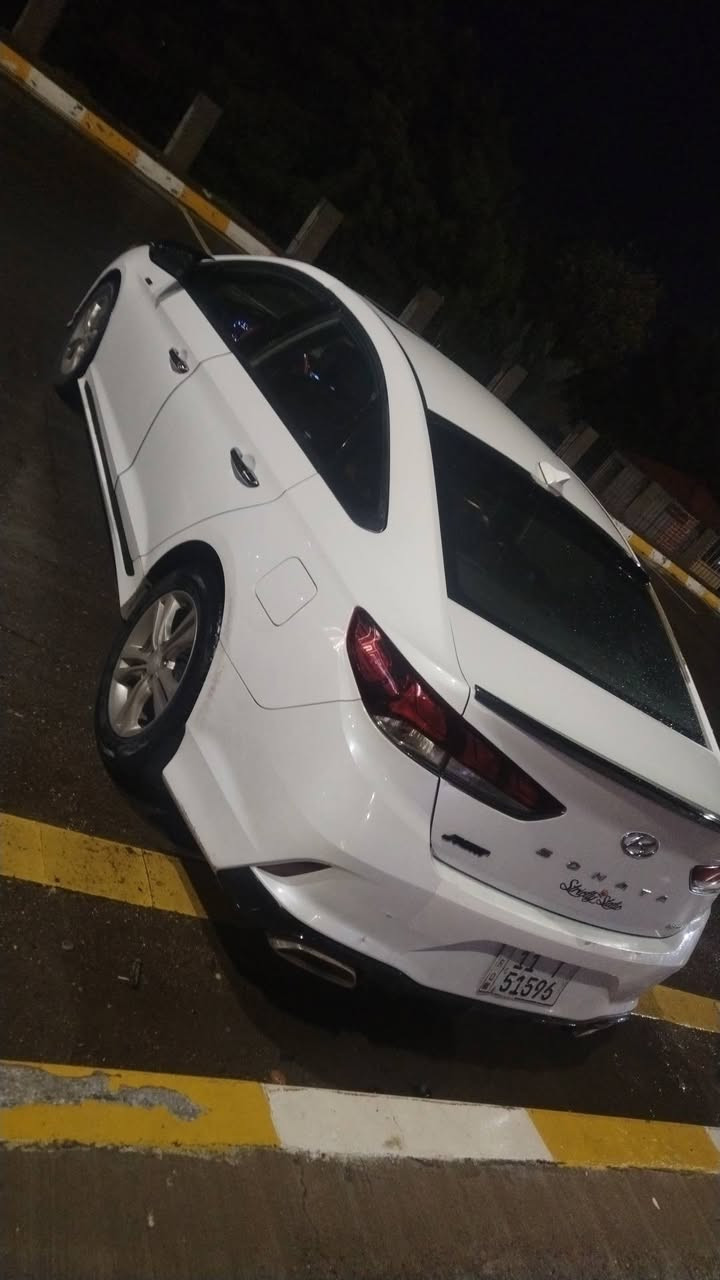 سوناتا موديل 18 فول موصفات وارد امريكي كفاله عامه فقط بيه تكشيط شوي لسعر 135وبيه مجال ***********
