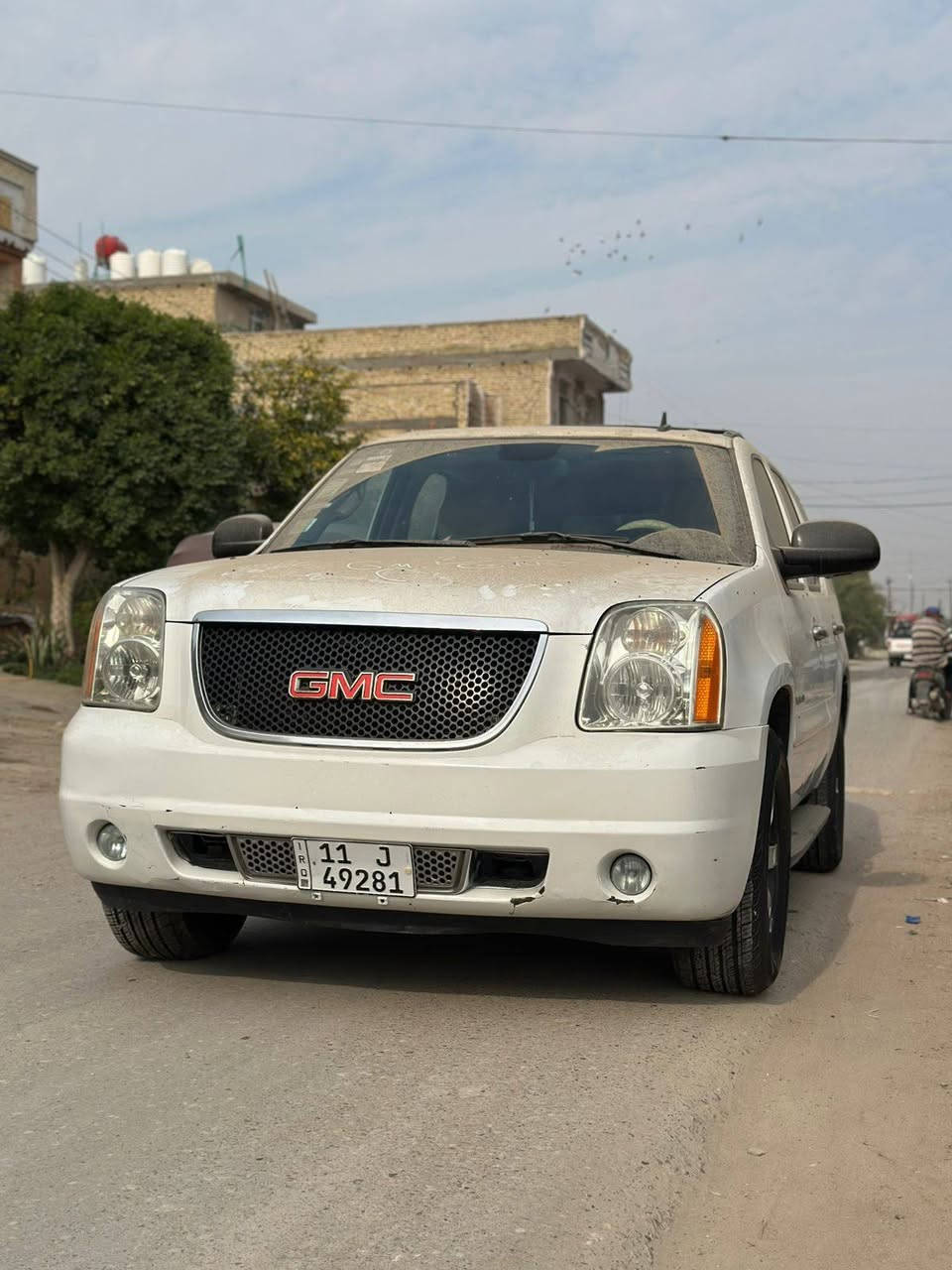 السلام عليكم اخوان
اقرة التفاصيل كلشي مذكور 

GMC Yukon 2009

جمسي يوكن 2009

رقم بغداد بأسمي

8سلندر 5300/ كير 1000

كير/مكينة/اكسل/خير من الله 

داخل جديد 

تبريد تتفأه 

تدفأه كشنات اربعة كشنات 

لايت زنون اصلي 

تحكم ستيرن 

كشنات كهربائي 

انضمه قيادة 

جهاز انذار  

السيارة خير من الله احلة من الصور متحتاج اي مصرف جاهزة 

السيارة مبدل بيها سقف قمارة فقط اذر عامود انترنيت واكع عليه من فوك ومبدل 

السيارة بيه قطع صبغ بدون اي ضربة ابيع عام 

السعر165$ وبي مجال 

بيع او مراوس حسب القناعة

بغداد قرب مرور الحسينية  

للاستفسار اتصل على رقم ***********
