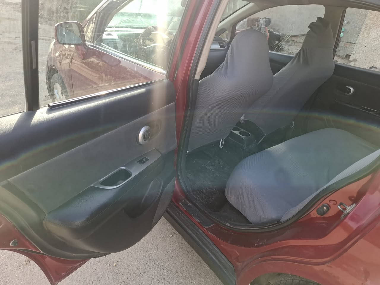 السلام عليكم نيسان فيرسا ٢٠٠٨ رقم بابل انكليزي باسمنه تحويل مباشرسنوية لل٣٠ هزة جديدة كير عادي محرك وكير ممتاز تخم تاير نظيف مصبوغة عام  السعر ٤٨ الشراي يتصل ٠٧٧٤٢٧٠٠٨٤. *********** مماني بابل محاويل
