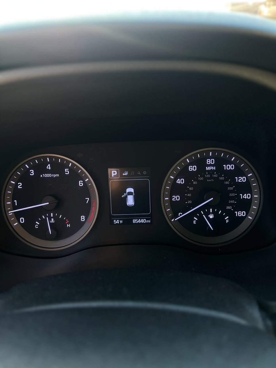 للبيع توسان 2017.
سياره نضيفه ممفتوح برغي بيه 
محرك2000جيتي
ضربته قطعه وحده  جاملغ وراجع بارد وعندك مصبوغ بنيد ودعاميه
 سعر 177وبيه مجال
بغداد حي الجهاد 
***********
