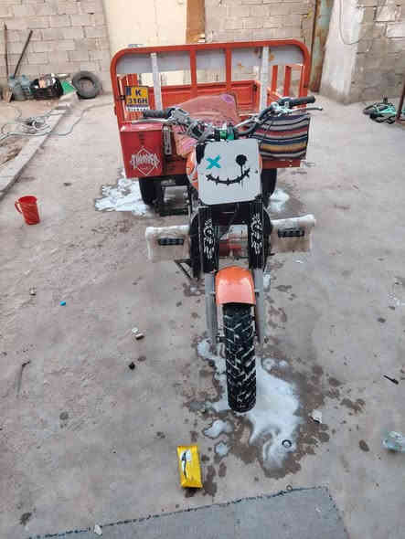 سلام عليكم ستوته تعمير كله جديد  محرك كارتون دور الشرطه مقابيل التاميم رقمي *********** مكلف بنشر خاص ماجاوب السعر1900وبيهه مجال قليل
