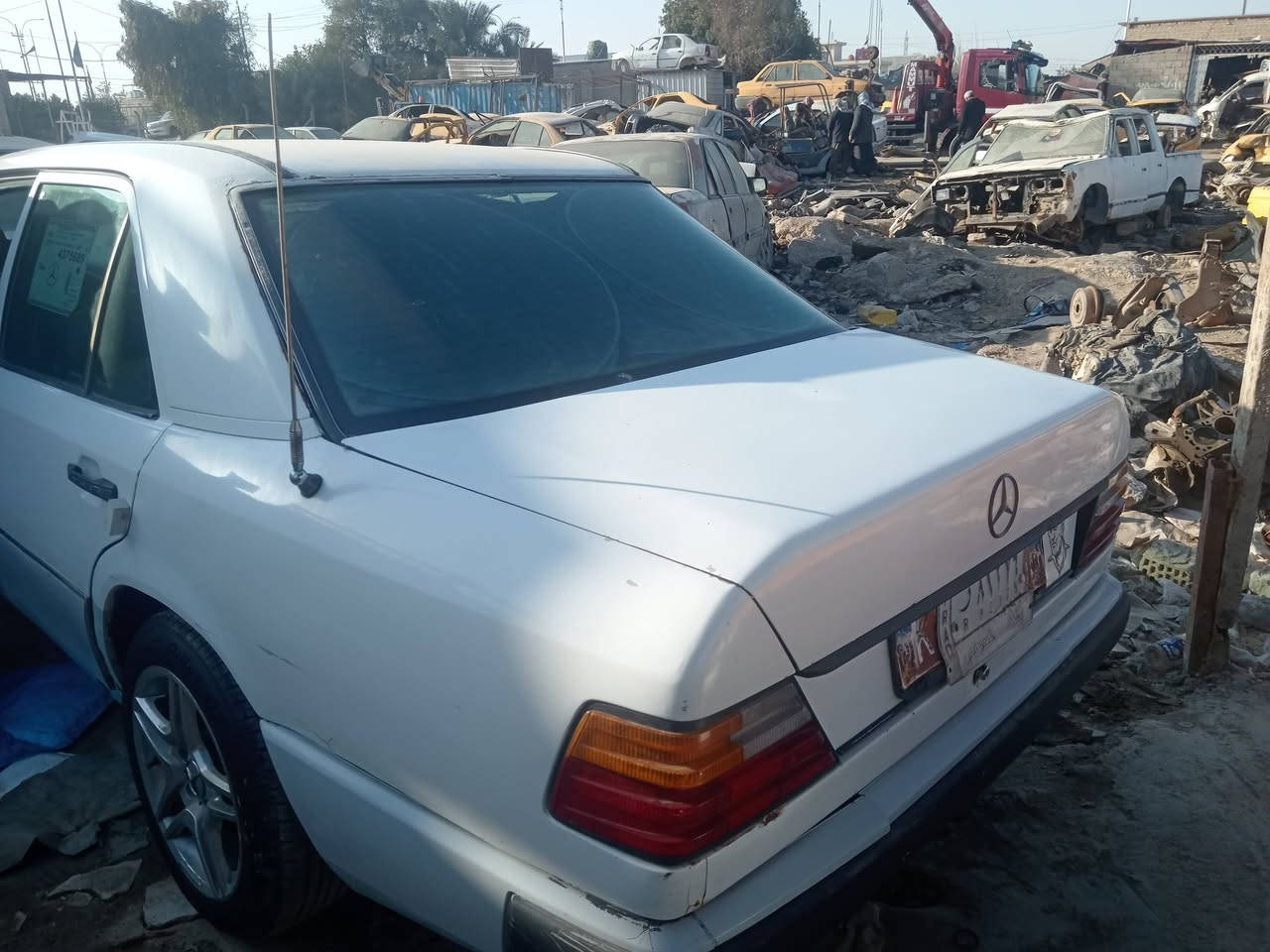 سياره للبيع مارسيدس دبه سنويته مامنتهيه رقمه بغداد موديل 92 راعيه سماوه مكانه سماوه مداور ثاني يوم السعر 35 وبيه مجال اتصال على هذا الرقم ***********
