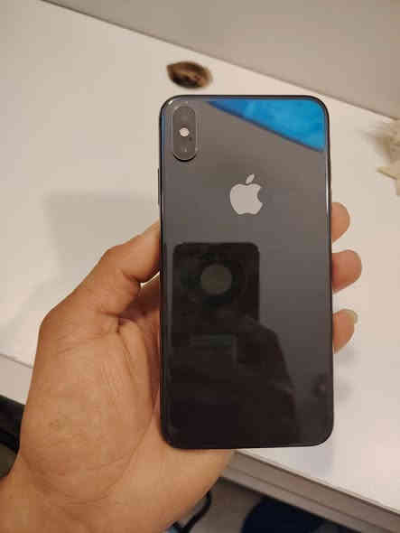 سلام عليكم جهاز إكس ماكس للبيع فقط سعر 200 بي مجال مبدل بي شاشه اصليه رقم 1 بطاريه 80 جهاز اخو جديد شخط مابي مكاني  الحله مركز. ***********
