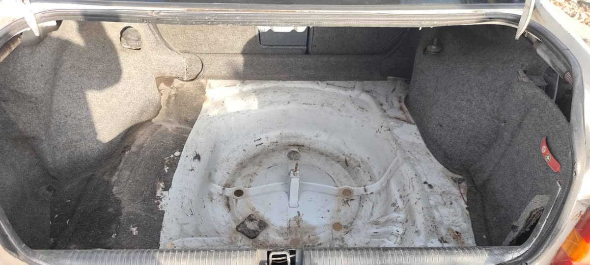 ئۆپل مۆدیل ١٩٩٠
ئارم سۆرانە وەکالەیە
ئارموو ئەولایە بەشەرت
مەکینە ٢٠
تۆماتیک
بی دەحم خایسی نیە
سەیارە تابلی خاوینە بی مەسرەفە
سەیارە گیرمەکینە بەشەرت 
تابلی توندوو تۆلە
سحر ٢٩گەلا مەجال
شوین حاجیاوە
*********** Singapore
