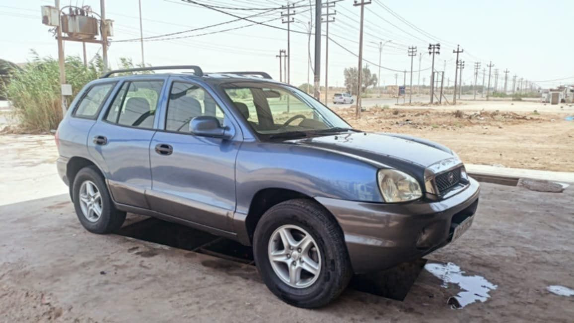 سنتافي موديل 2002 للبيع رقم بغداد مكينه بيها ضعف شادها تايرات نص عمر تبريد شرط بس غاز بساره السياره مصبوغه عام اثر جراد سياره حلوه سعرها 65 وبيها مجال
مكانه الناصرية 
#مكلف_بلنشر_خاص_مجاوب
***********
