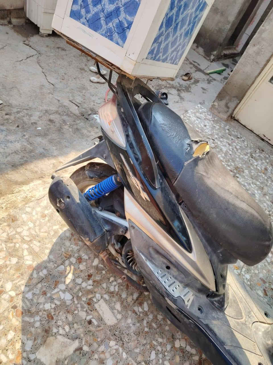 السلام عليكم 
دراجة سكَنز للبيع 
للاستفسار ***********
