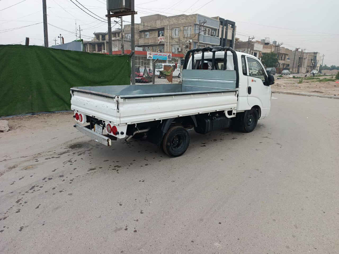 السلام عليكم كيا حمل موديل 2022
رقم واسط بيها حادث كما موضح بالصوره 
تباع على وظعها سياره شغاله وتمشي الاستفسار ***********
*********** مكان السياره بغداد
