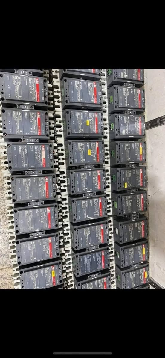 يوجد لدينا قواطع و كونكترات ثلاثي 
اصلي باله ABB
العنوان بغداد عكد النصارى 
يوجد خدمه توصيل 
***********
