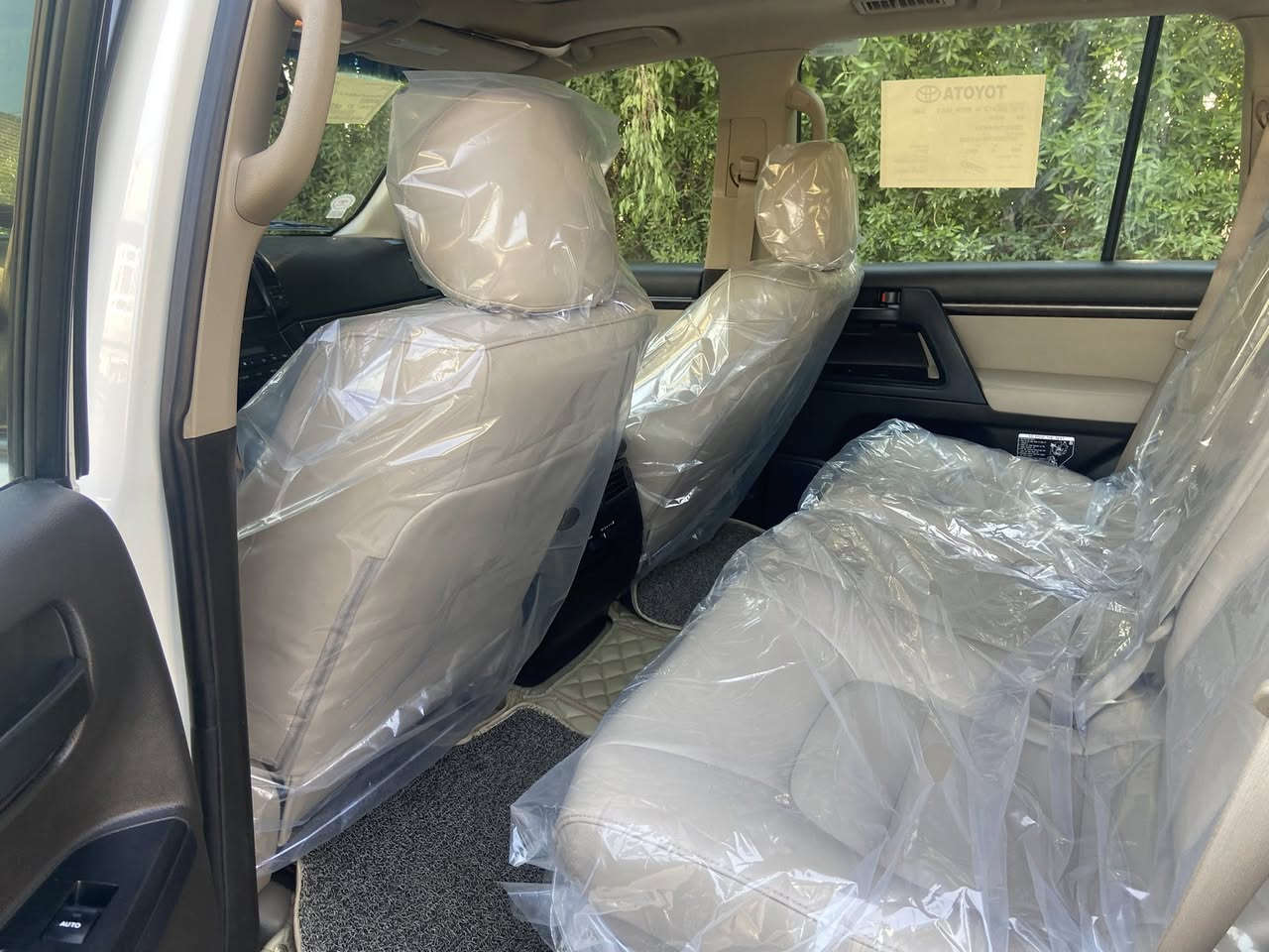 ‏سلام عليكم لاند كروز موديل 2009 اموس فقط
￼ مقفولة ماشية 74 المكان بغداد حي العامل اتصال على هذا الرقم ***********￼
