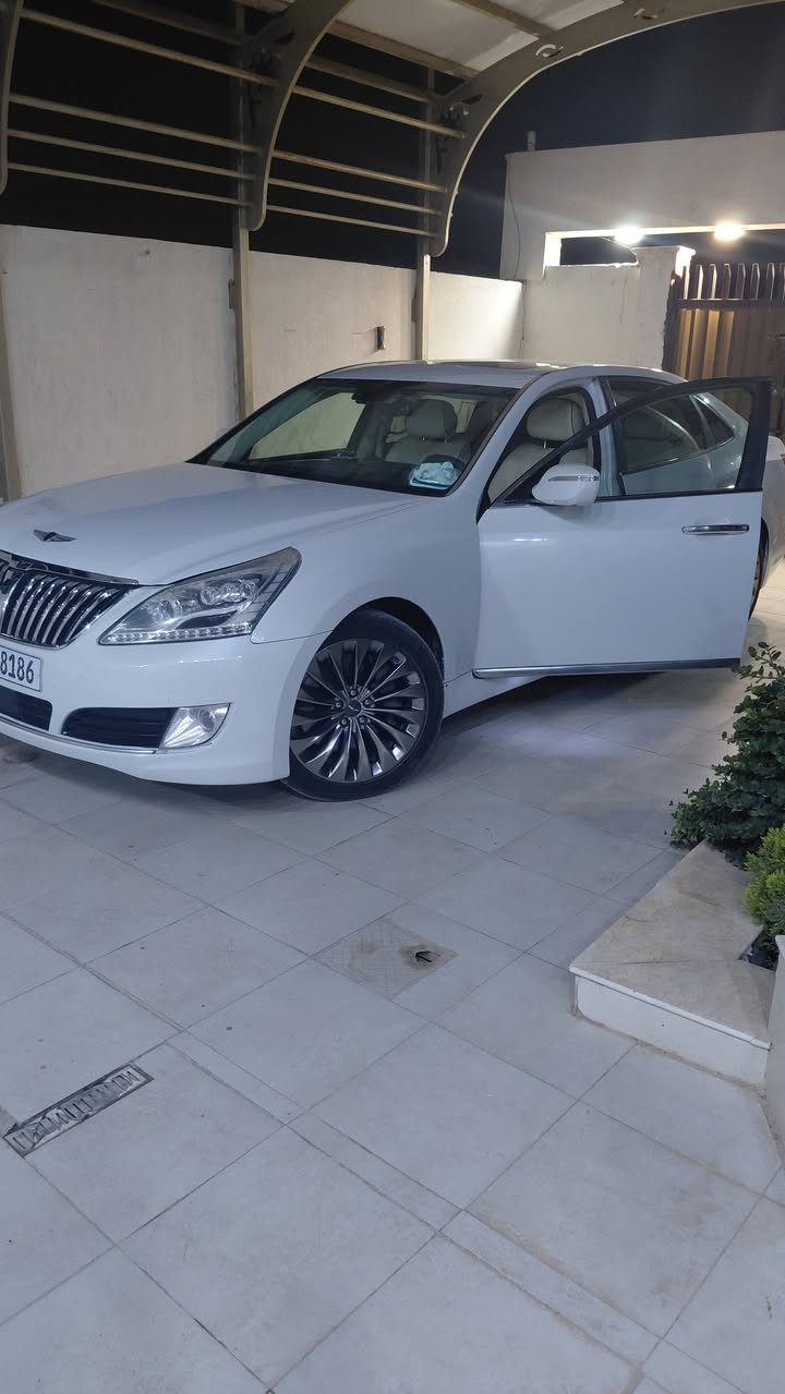 للمراوس بجي ٩٠ والفرق موجود 

ايكيوس ١٤ بأسمي فول الفول حساس أمامي وخلفي كامرات ٤كامرات أمامي وخلفي داتا شو بيبان شفط رادار تحديد مسار داخل أوف وايت جنطه شفط شتريد بيها ٣سرعات 
السياره ماشيه ١٥٥ الف ترايها مال ٢٠ امانه الله 
ماناقصه اي شي ترايها من البصره لاربيل والنضيف مبين 
المكان بابل ***********
