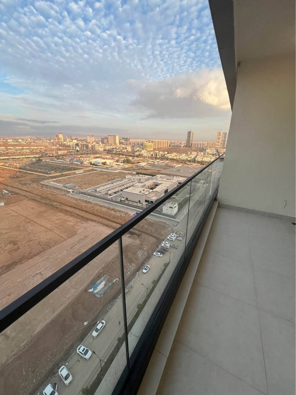 ##شقه للبيع كرين وورلد تاور 
##غرفه وصاله 
##اللاستفسار تواصل واتساب 
##***********## أربيل, العراق
