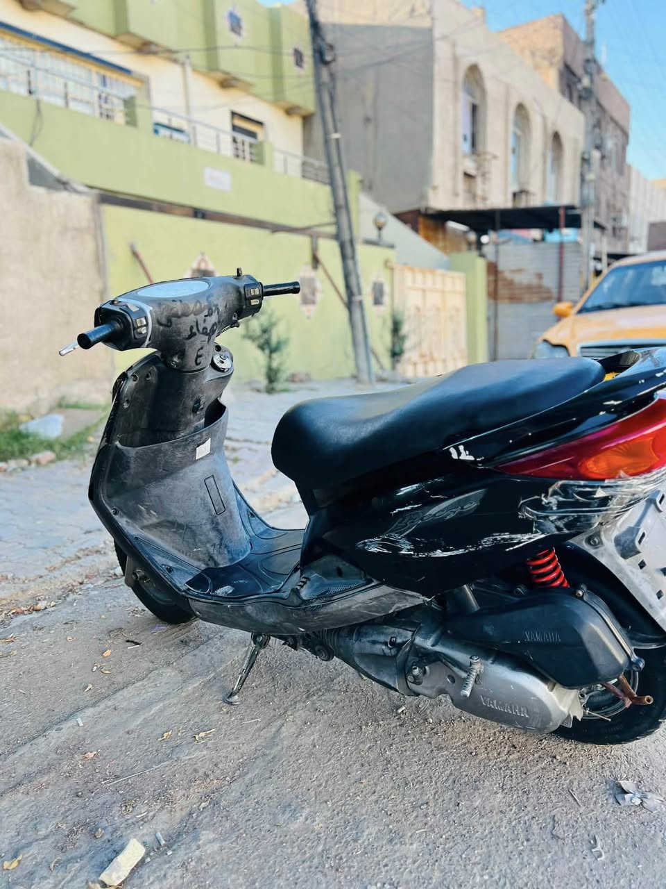 السلام عليكم دراجه بريز للبيع دراجه نضيفه تخم تاير جديد كهربائيات كلها شغاله كيج بانزين شغال دراجه كامله من كلشي ماعده السلف عطلان دراجه جانت متروكه 5 اشهر واريد أبيعها مكان بغداد حي العامل 
السعر (350 ) وبيها مجال  رقم ***********
