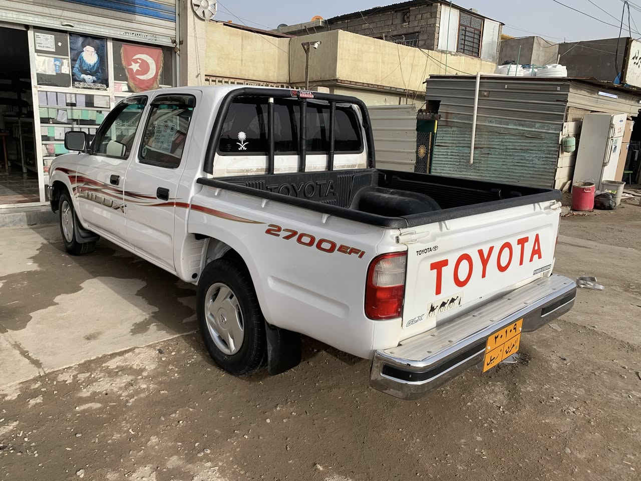 السلام عليكم للبيع جمرة مديل 2001داخل احمر جام كهرباء رقم شمالي تحويل مباشر تخم تايرصدر بور بتريد مسجل كله جاهزة محرك وكير كفاله سيارة بيها رشات جماليه بدون ضربة مكاني بغداد وسعر 94مجال قليل ***********
