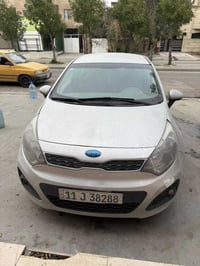 كيا ريو للبيع مديل ٢٠١٢ خليجية كير محرك تبريد سيارة مصبوغه عام   محركه...
