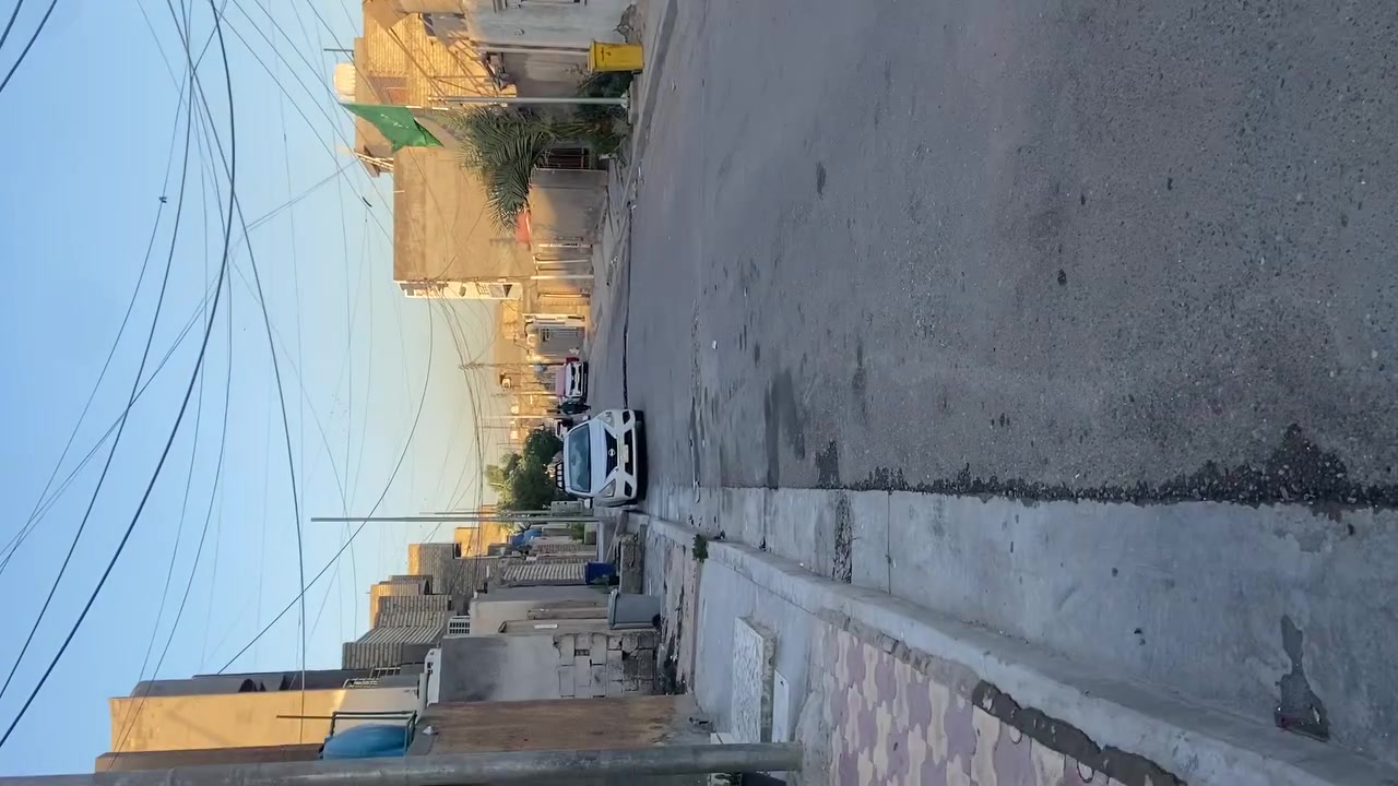 دارللبيع
مساحه دار ٢٠٠ م 
يحتوي على غرفتين نوم وصاله ومطبخ وحمام 
وستقبال موقع الدار بلديات شارع مضيف السواعد 
دار زراعي  عند البيع مكاتبه فقط  سعر الدار (175) 
للستفسار اتصل على 
***********
