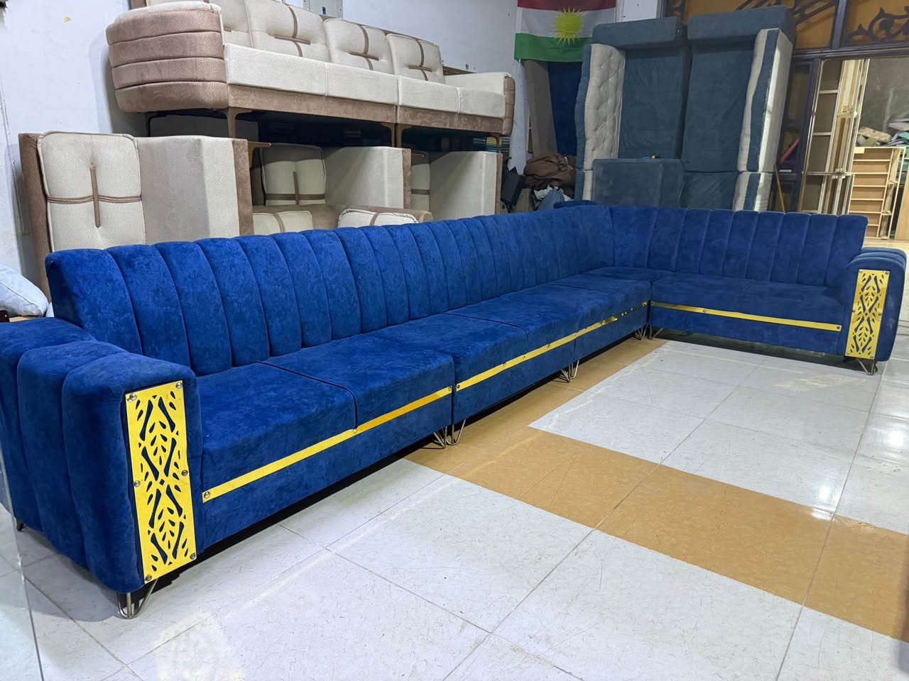 ديوان مستعمل 10 نفر حرف L سعر 120 الف 
عنوان  دهوك مالطا شارع قبل صناعه سياره 
*********** دهوك, العراق
