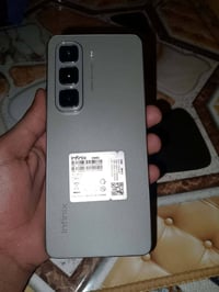 جهاز للبيع الجهاز نظيف وعلي ما مفتوح بيه اي شيء  سعره 130 وهذا رقمي078...