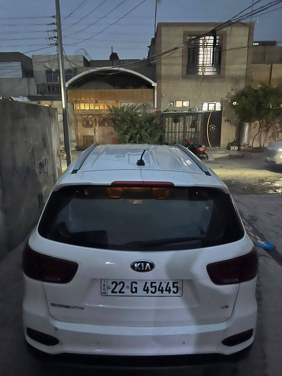 سلام عليكم سورنتو 2018سياره جديده ماشيه 100الف رقم اربيل تريد تحويل وكاله فول مواصفات مري شفط كراسي كهرباء تحكم مقود حساس خلفي امامي بك لايت ال اي دي  جنطه شفط  سياره مكفوله من تبديل وصبغ بس بيها بارد قليل. مكينه كير مكفولات *********** مكان كربلاء سعرها 230
