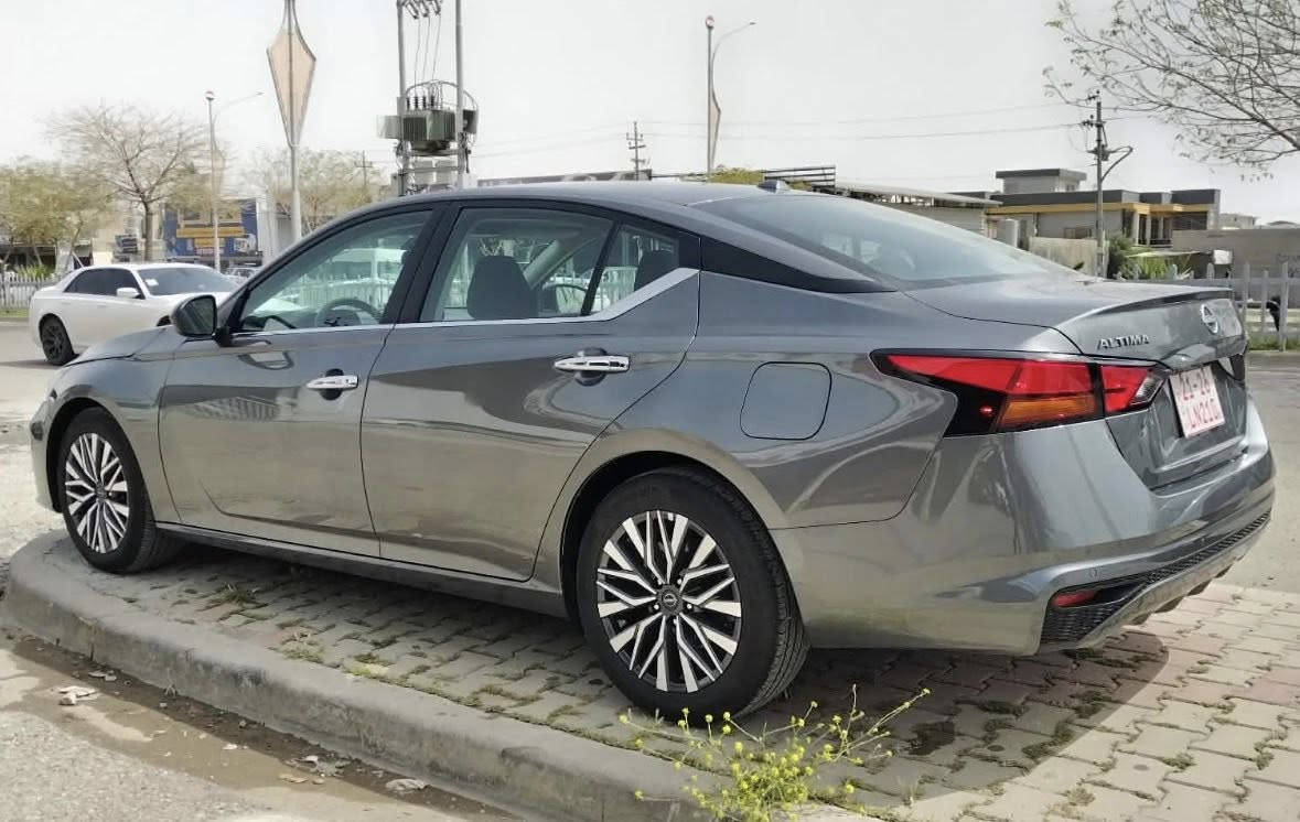 *تحية طيبة لجميع المتابعين *
نيسان التيما موديل 2025
مواصفات SV. لون نفطي. 
العداد 7 الاف ميل 👌
محرك 2500 اربعة سلندر. 
رقم الشاصي 1N4BL4DV0SN380403

الضرر 
بنيد ابلادي مصبوغ. 
چاملخ سكن امامي تجاري. 
رصعات في السقف اثناء الشحن. 
صور الحادث مرفقة. 

السيارة  كاتي تترقم شمال العراق
أربيل سليمانية دهوك 

السيارة موجودة في محافظة كركوك
معرض المربد لتجارة السيارات كركوك حي الخضراء شارع المعارض
هاتف ***********
